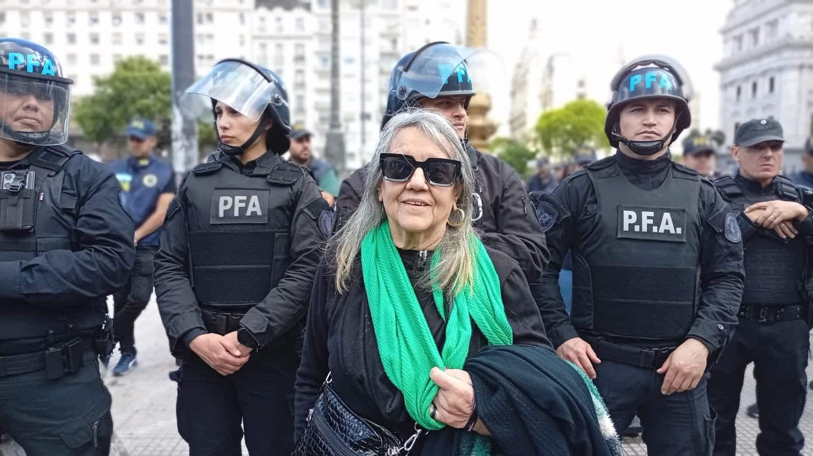 Detención de Serigne Mbayé: choque de versiones que exige luces y no linchamientos