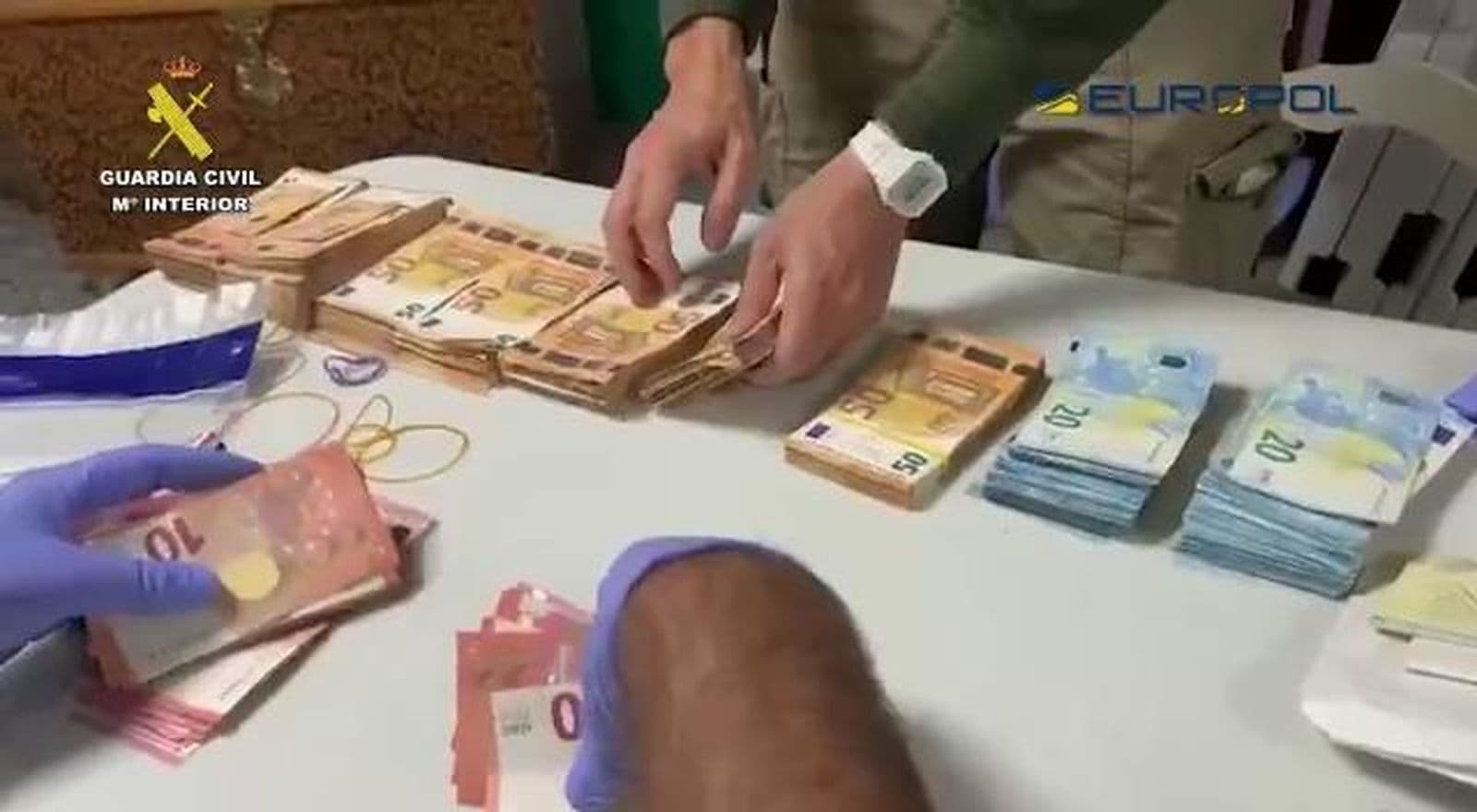 Cuando el crimen se sienta a la mesa: el 'Clan de los Lyons' y la falla de la seguridad europea