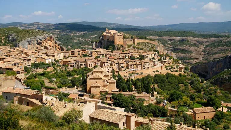 La Audiencia absuelve a Echenique: libertad jurídica frente a polémica pública