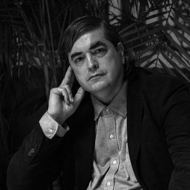 Silencio selectivo en Barcelona: Zapatero elude Venezuela y pregona la abolición de la guerra