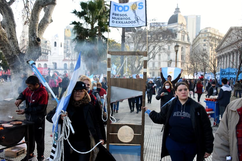 Frenar la marea: la receta progresista contra la oligarquía de la riqueza