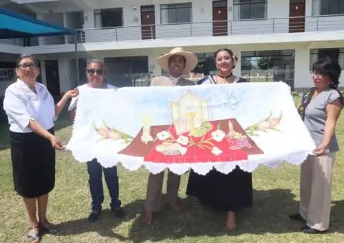 Torrevieja honra la entrega: la parroquia que late con su pueblo