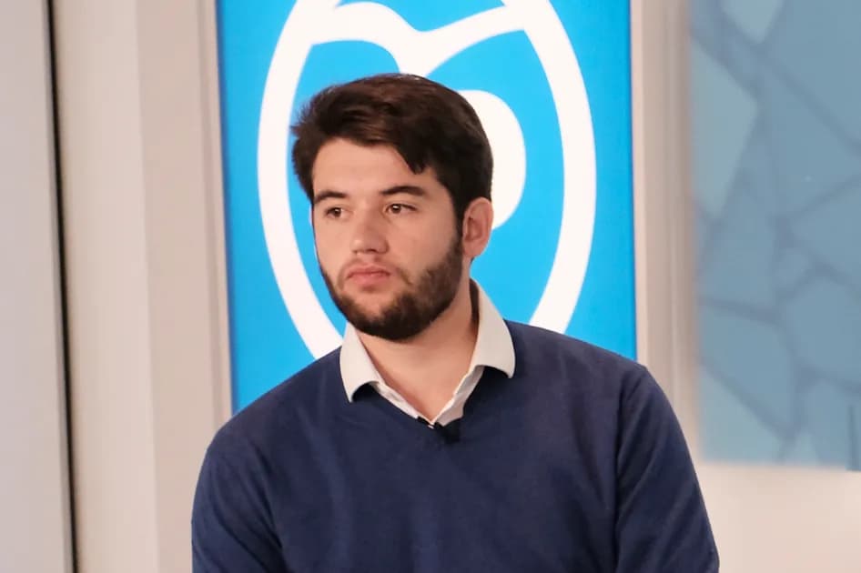 Se rompe la costura: el número dos de NNGG deja el PP y pide el voto para Vox