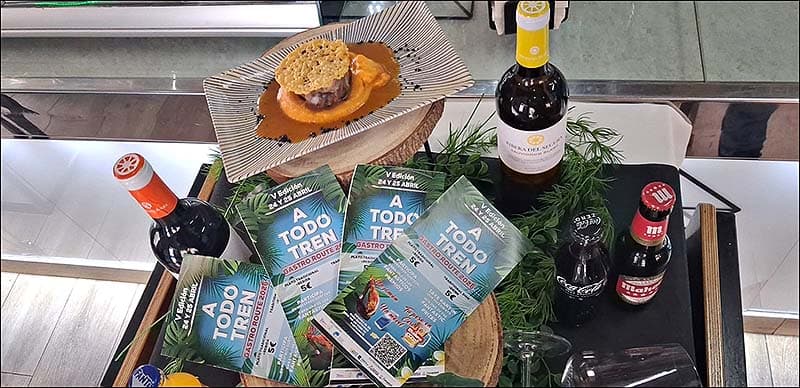 Torrevieja a todo tren: la ciudad que se sabe celebrar y defender su pulso