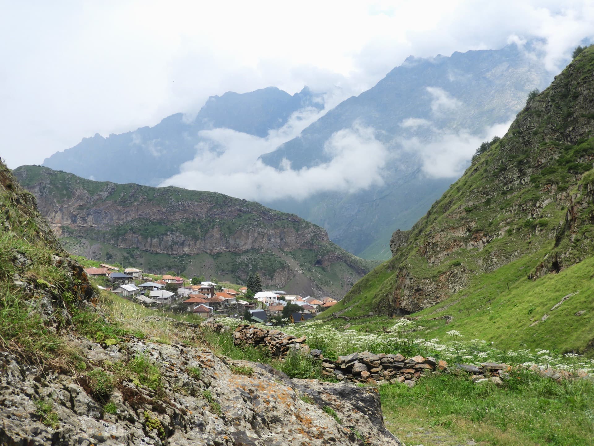 La pólvora que impulsa la economía local: Alcoy, fiesta y motor financiero