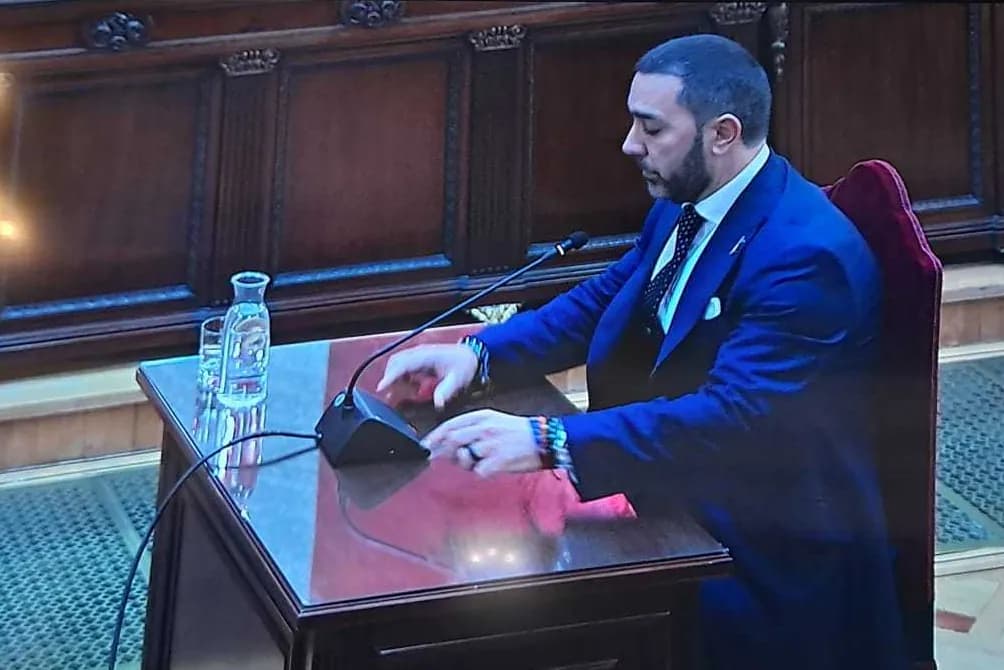 Aldama desnuda una financiación en efectivo y apunta al núcleo del poder