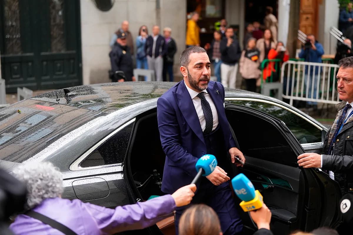 Cuando la difamación se viste de defensa: Sánchez, Aldama y la teatralización del juicio