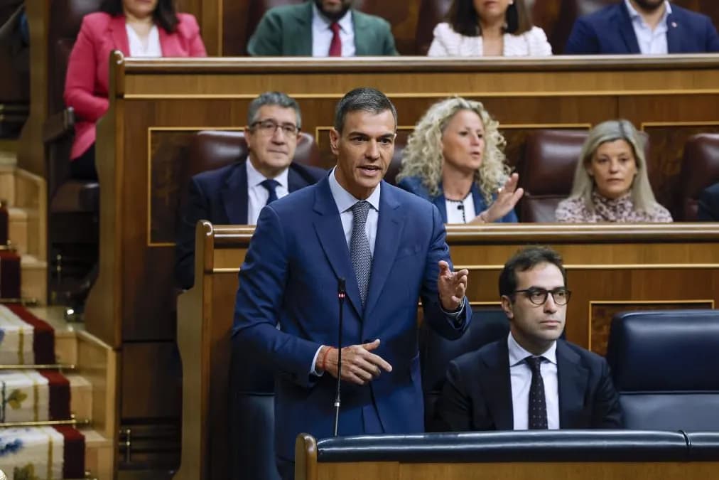 Sánchez rehúye la disculpa y apuesta por la compañía que le conviene