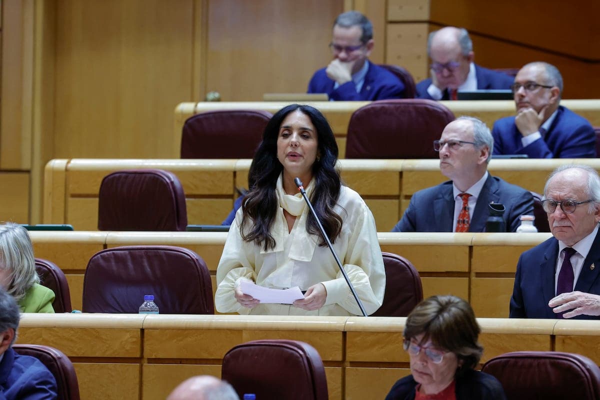 El PP se abstiene y deja a Vox solo en la batalla contra Bildu