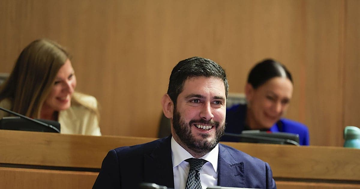 Volvemos más fuertes: Vox y la investidura que no admite tonos de duelo