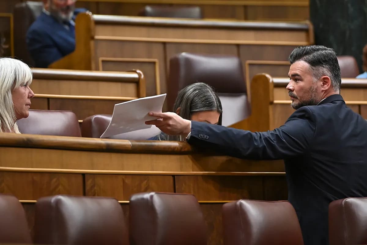 La hoguera del rencor: cuando el secesionismo se pega un tiro en el Congreso