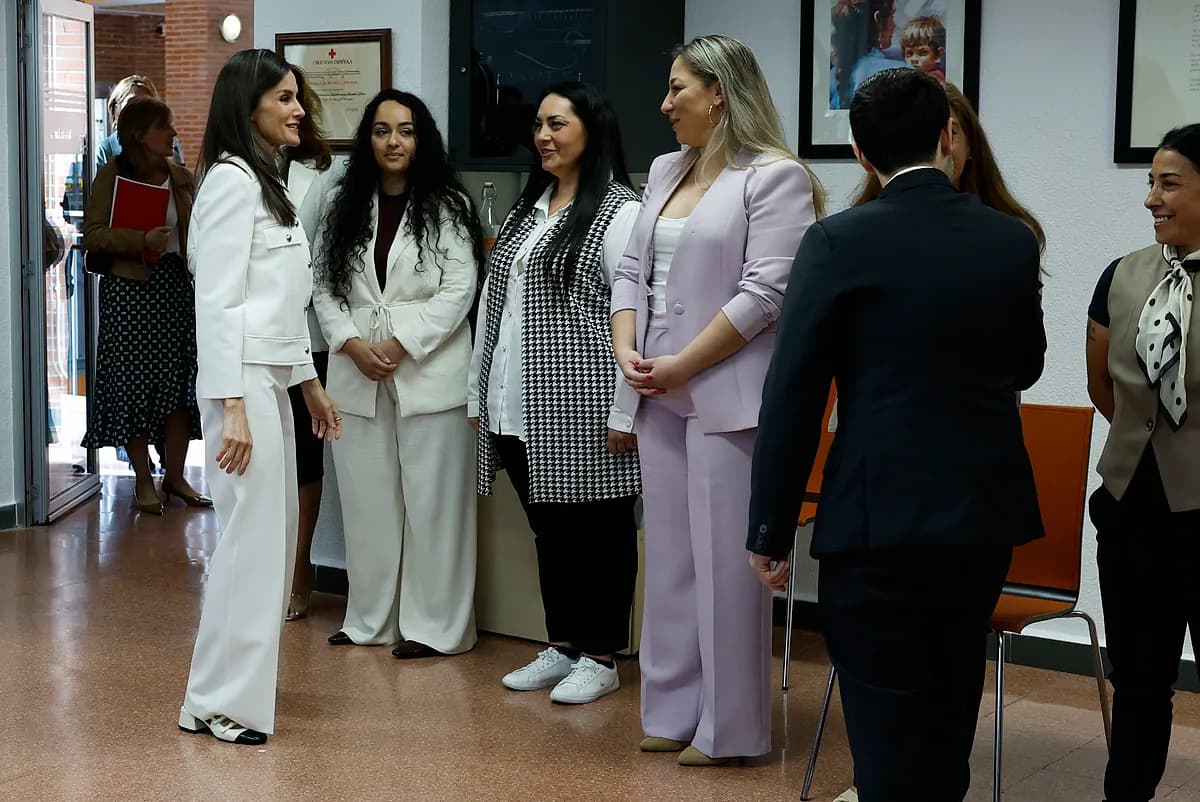 La Reina y las mujeres gitanas: un encuentro que proclama reconocimiento y deber