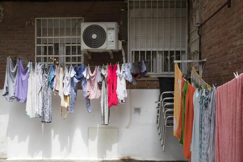 Lorca ordena la estética: multazos hasta 1.500€ por ropa en balcones