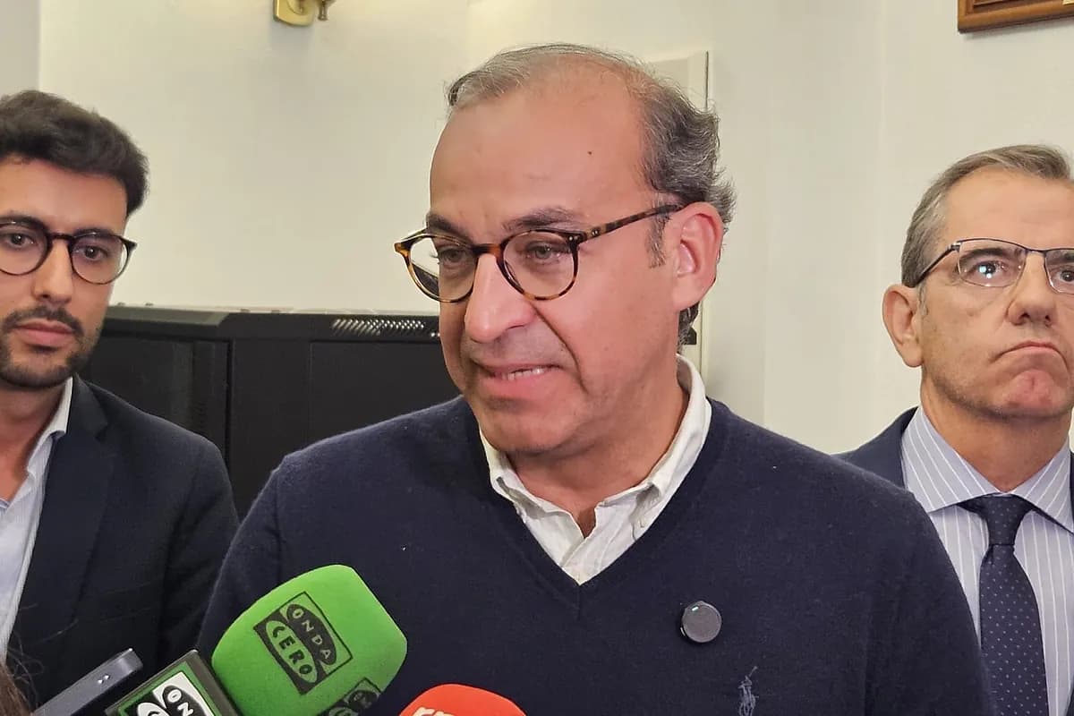Cáceres: pacto que blinda la legislatura a cambio de cuentas y rebajas fiscales