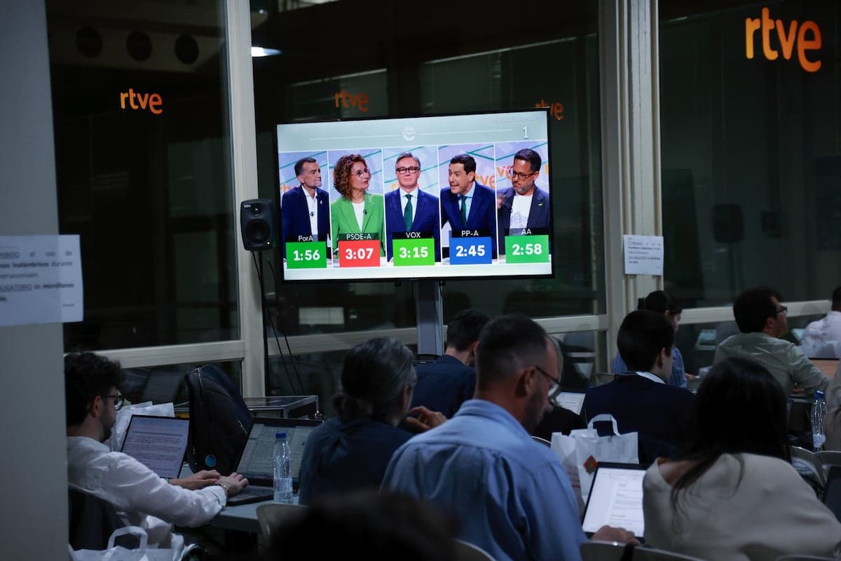 La campaña se le hace larga a Juanma: el debate que le sacó de la comodidad