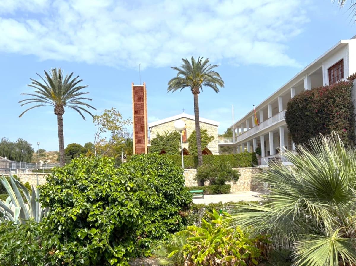 Cuando la enseñanza vuelve a ser humana: un faro educativo en El Campello