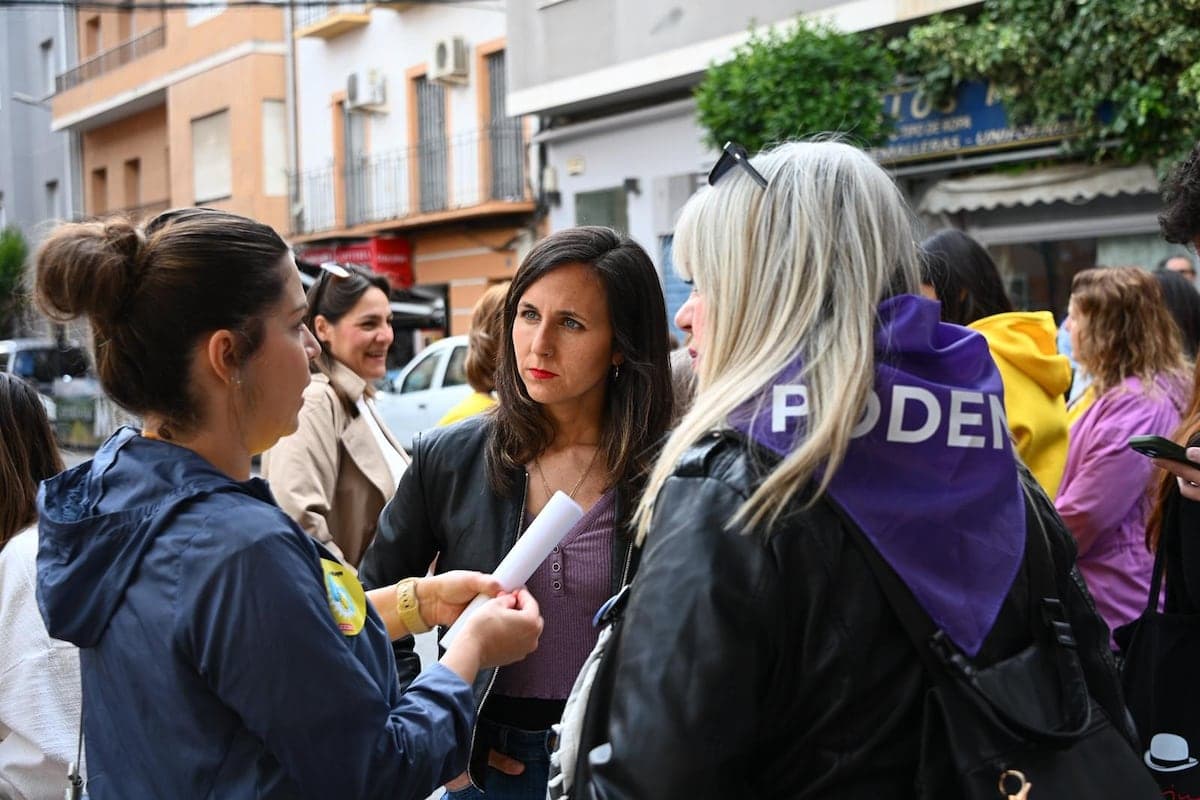 Belarra desembarca a media campaña: gesto y distancia en Por Andalucía