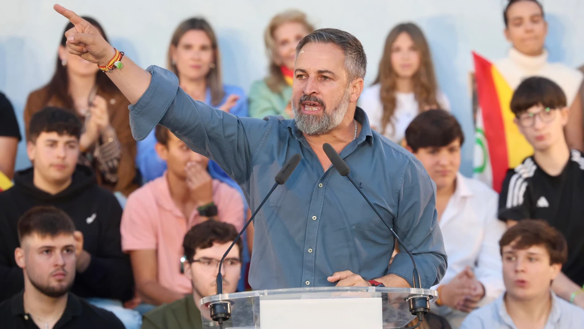 La fractura expuesta: Abascal endurece el discurso y deja al PP en la encrucijada