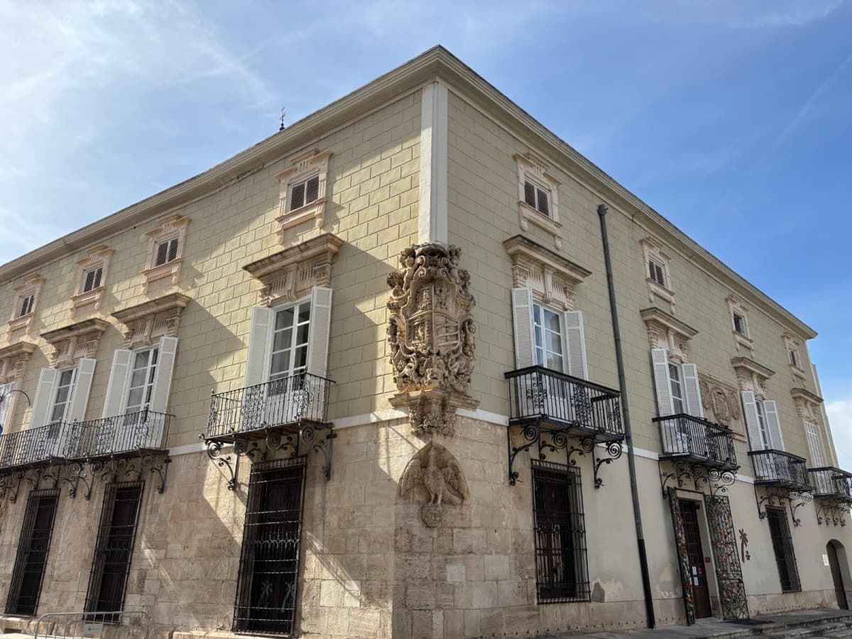 Opacidad y retrasos: la democracia local en entredicho en Orihuela