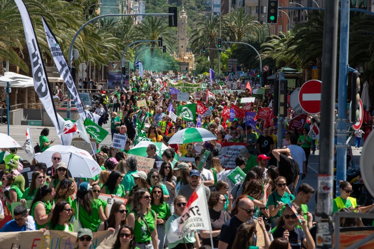 Alicante levanta la voz: la docencia en pie por la educación pública