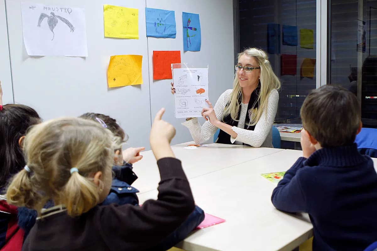 Choque de ministros pone en jaque a los auxiliares de conversación