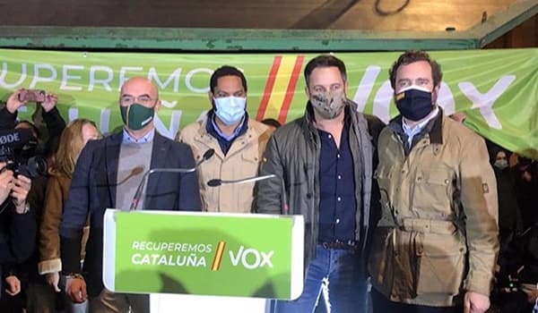 El ascenso que silencia: Vox apuesta a las urnas para acallar a los suyos