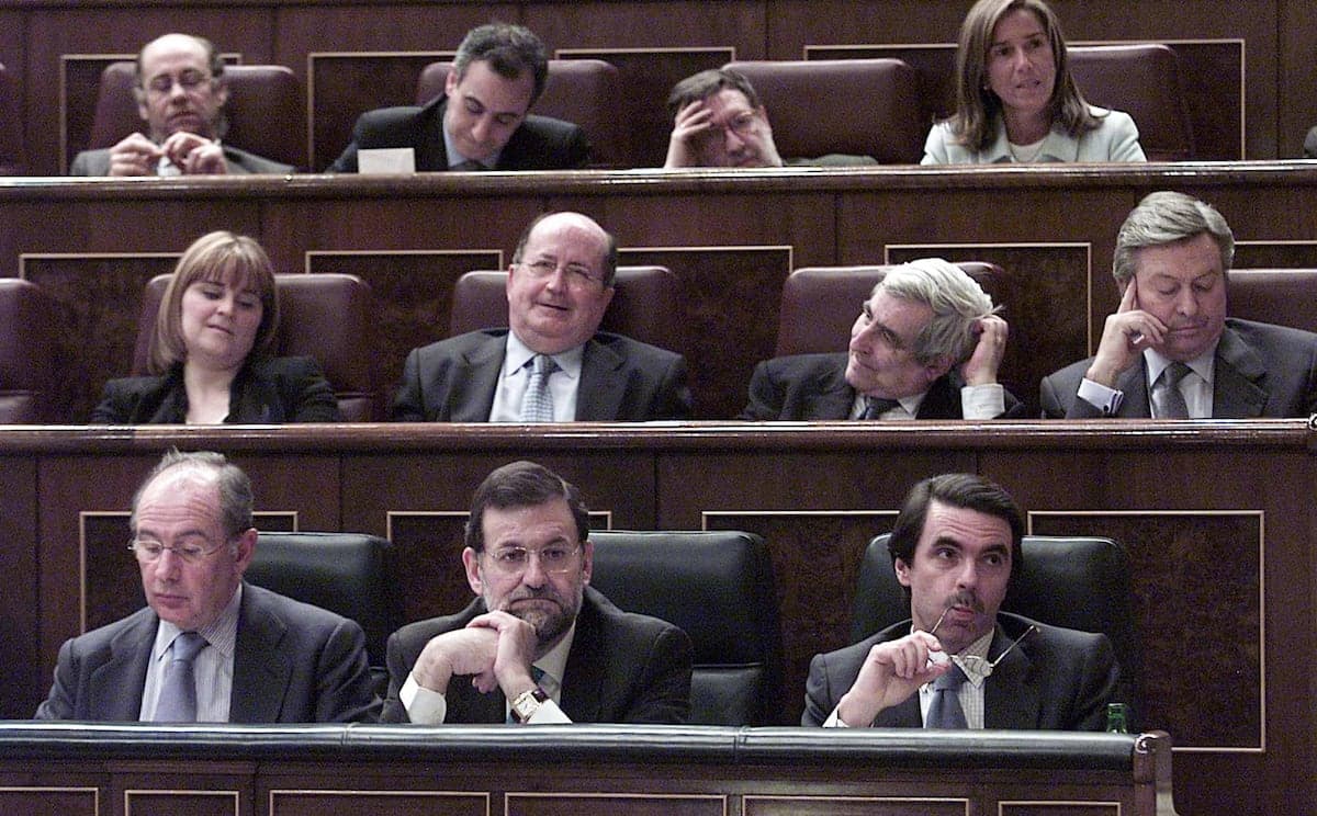 El espejo incómodo de Aznar que hoy mira Sánchez