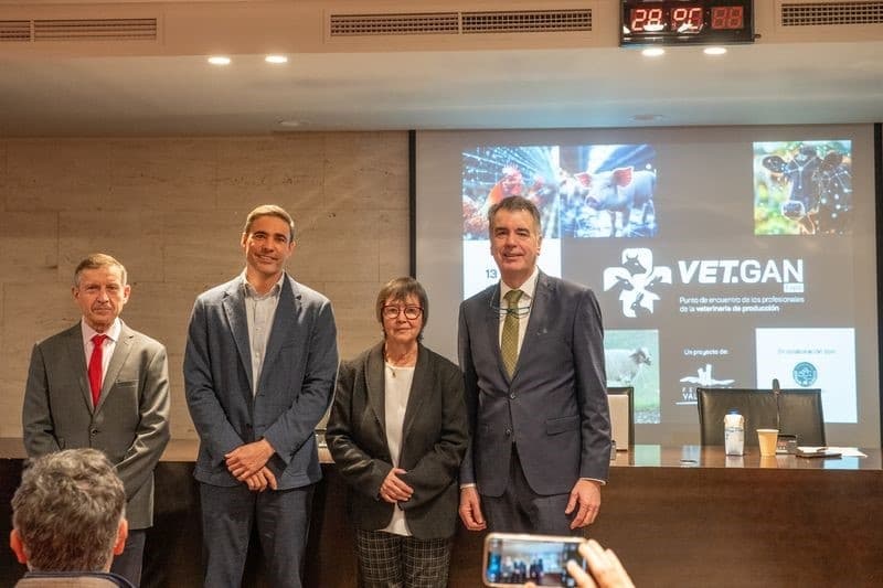 La Uned: la tabla de salvación pública que el Estado pone donde flaquean las autonomías