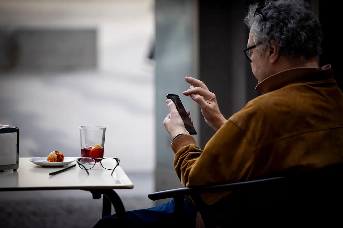 Cuando la información nos roba el futuro: la alarma silenciosa de los españoles