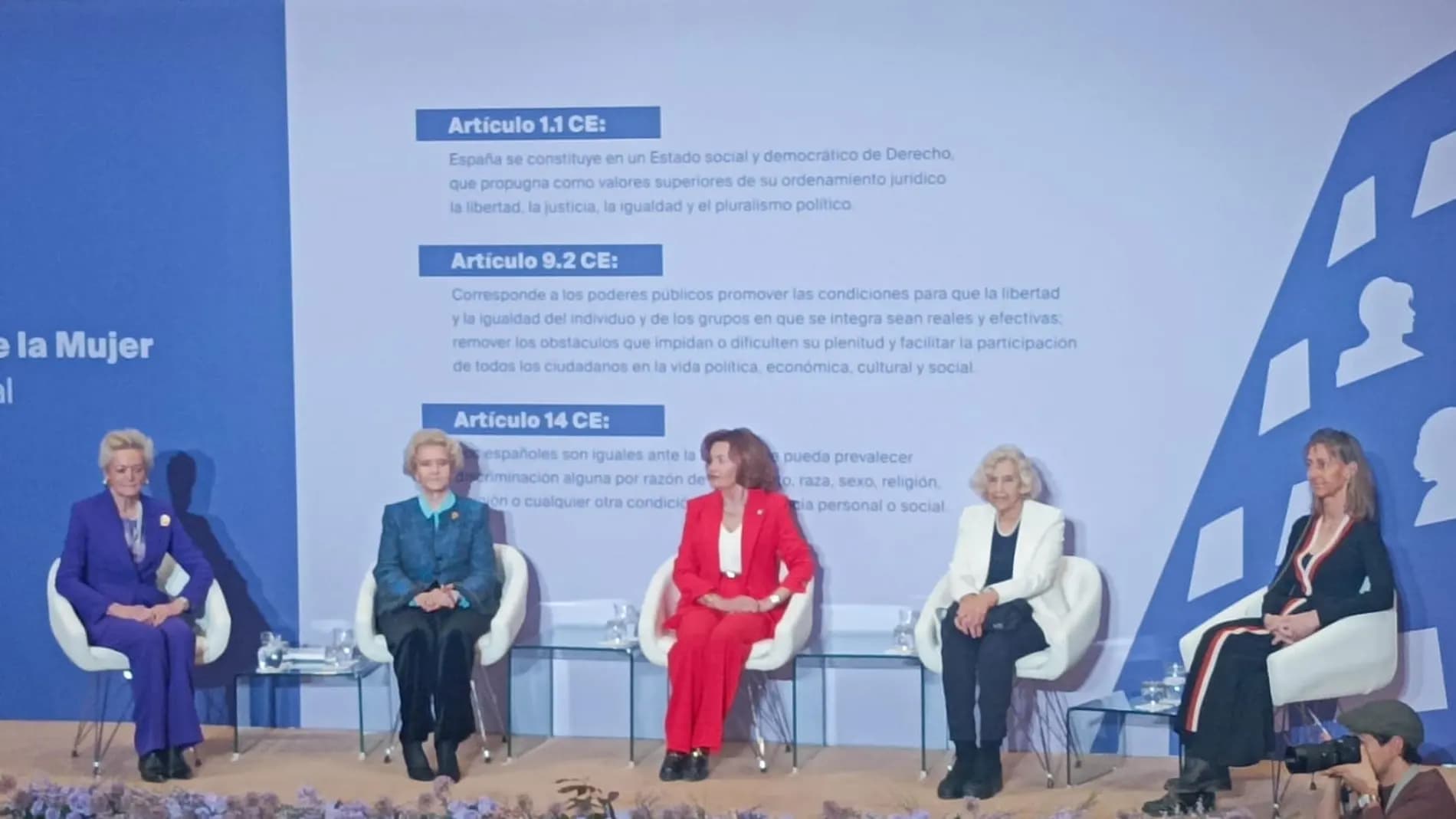 En el Tribunal Constitucional se recuerda que los derechos de las mujeres no son concesiones sino logros