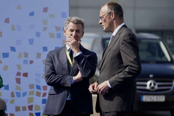 La izquierda reaviva el debate sobre la OTAN: 40 años después, vuelven las preguntas