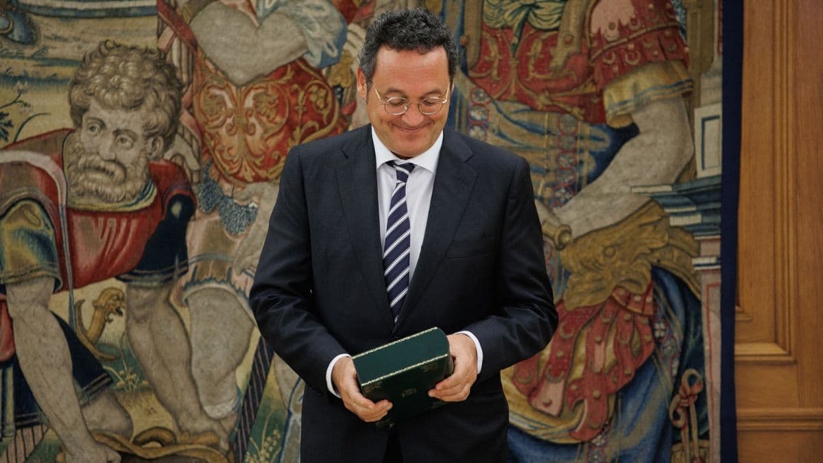 La fiscalía se protege a sí misma mientras abre expediente selectivo